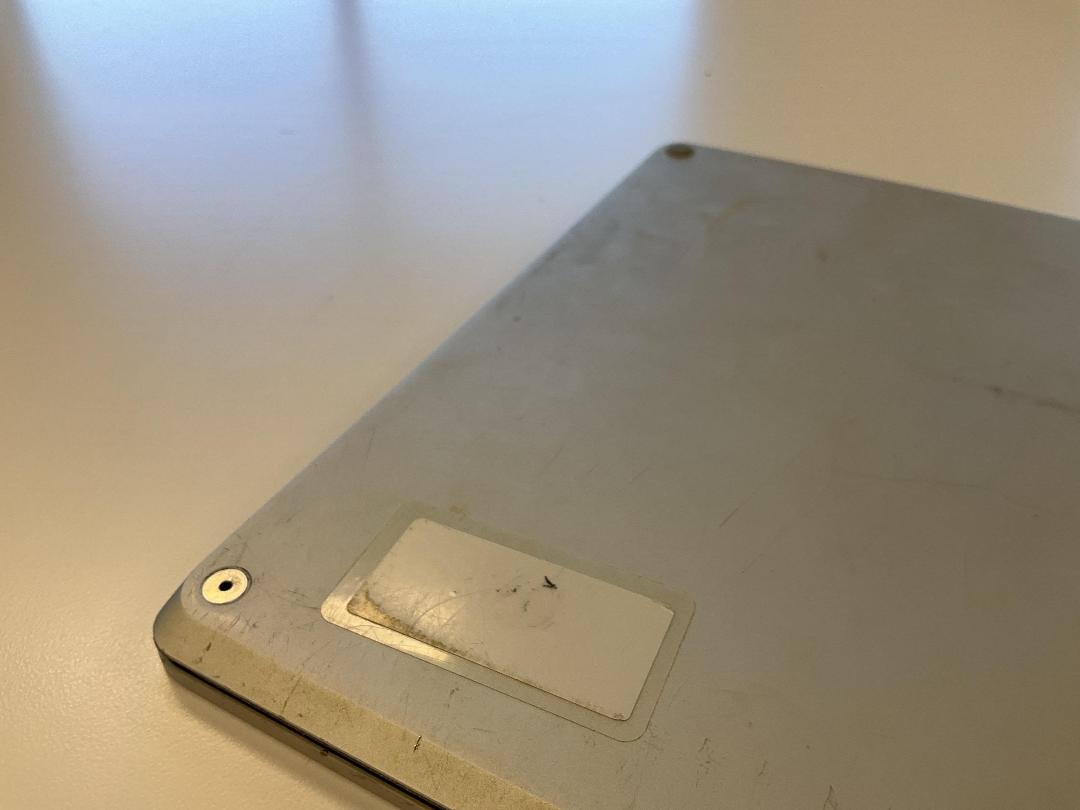 Photo '8' of Microsoft Surface Laptop & Charger Photo '8' of Microsoft Surface Laptop & Charger