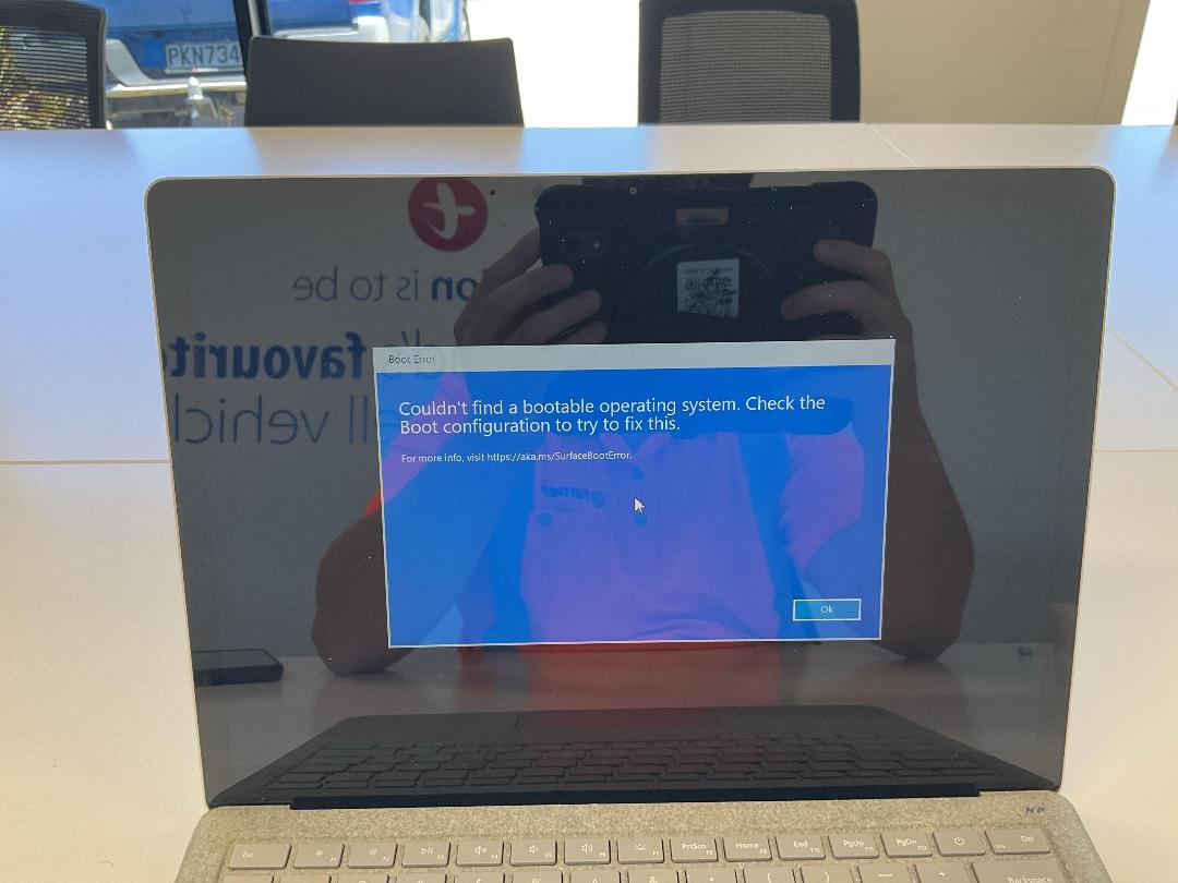 Photo '3' of Microsoft Surface Laptop & Charger