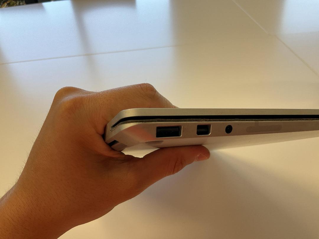 Photo '6' of Microsoft Surface Laptop & Charger