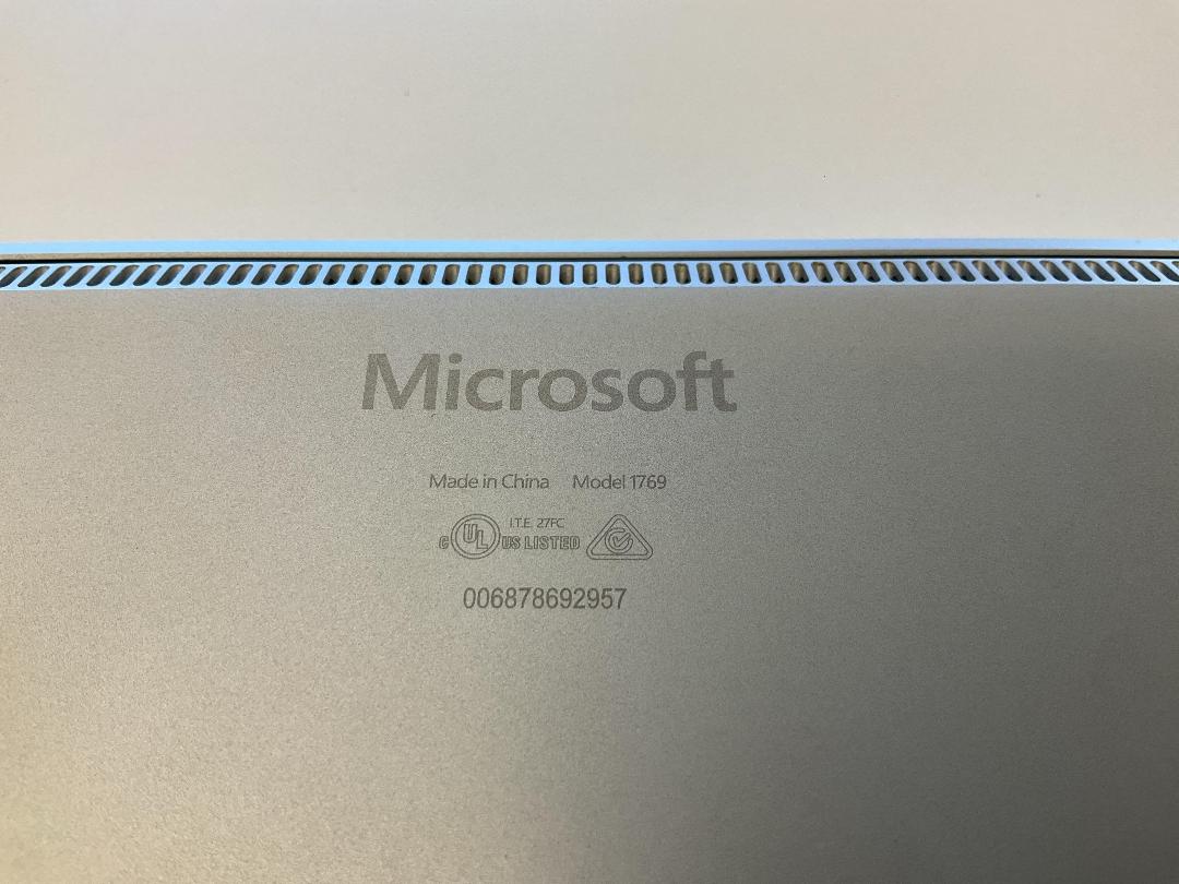 Photo '8' of Microsoft Surface Laptop & Charger