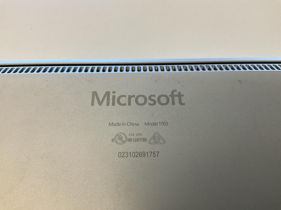 Photo '5' of Microsoft Surface Laptop & Charger Photo '5' of Microsoft Surface Laptop & Charger