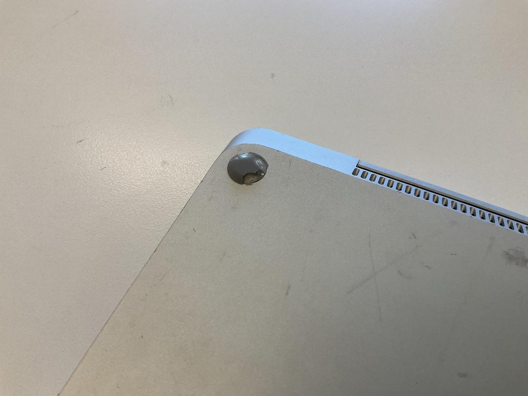 Photo '6' of Microsoft Surface Laptop & Charger Photo '6' of Microsoft Surface Laptop & Charger