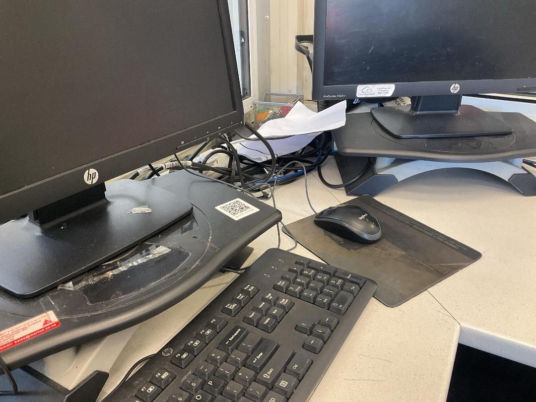 Photo '2' of HP monitor bundle Photo '2' of HP monitor bundle