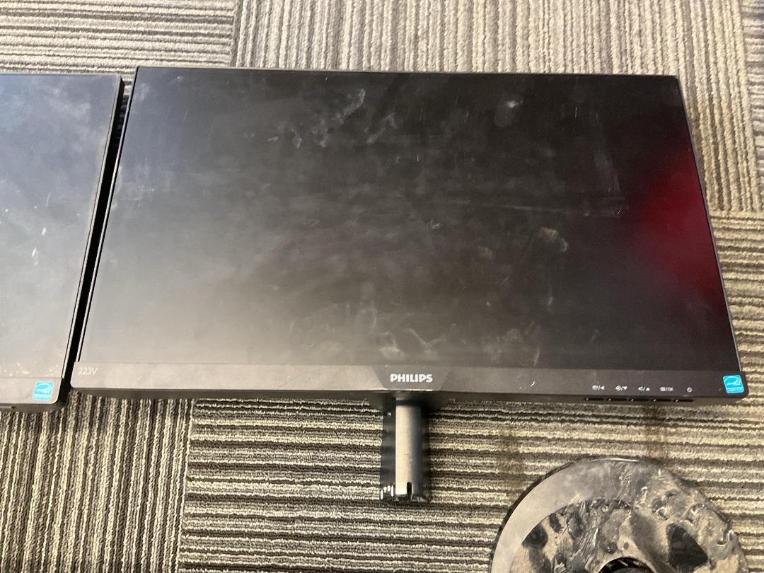 Photo '6' of Office Monitors x3