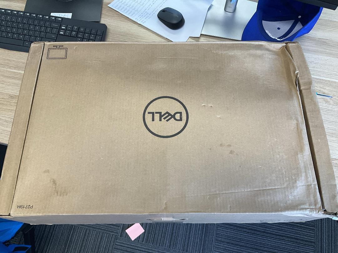 Photo '9' of Dell Flat Panel Monitor