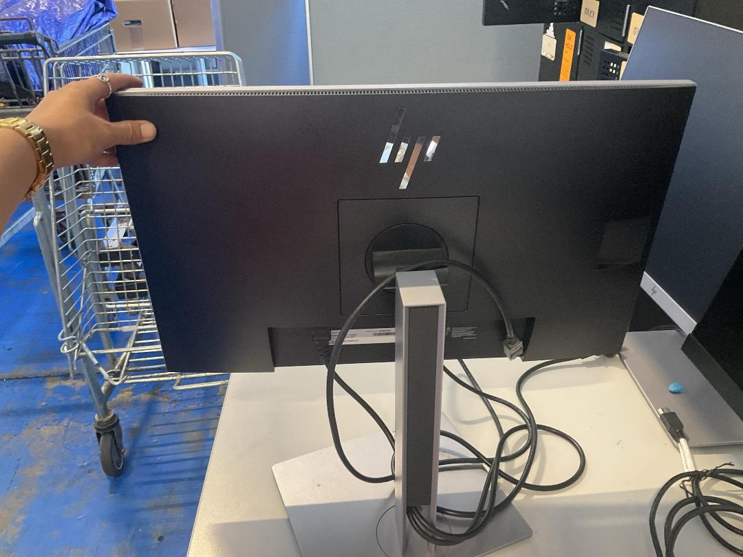 Photo '14' of 3x HP Monitors Photo '14' of 3x HP Monitors