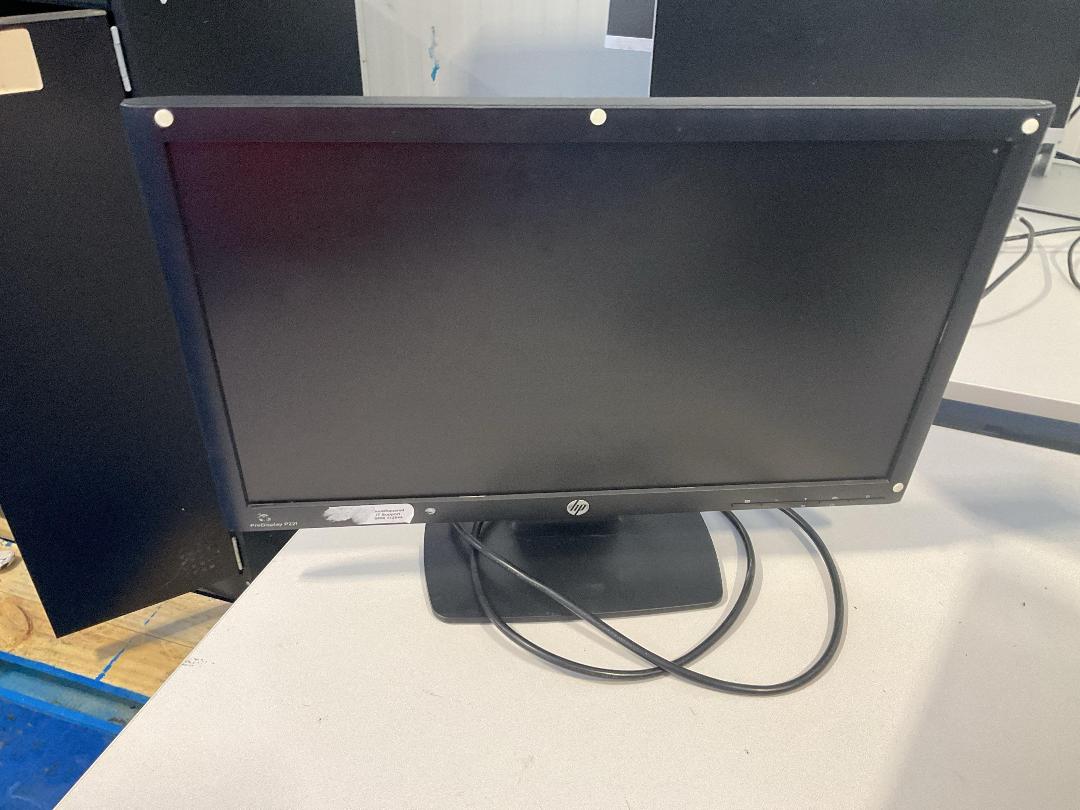 Photo '4' of Bulk of HP Monitors Photo '4' of Bulk of HP Monitors