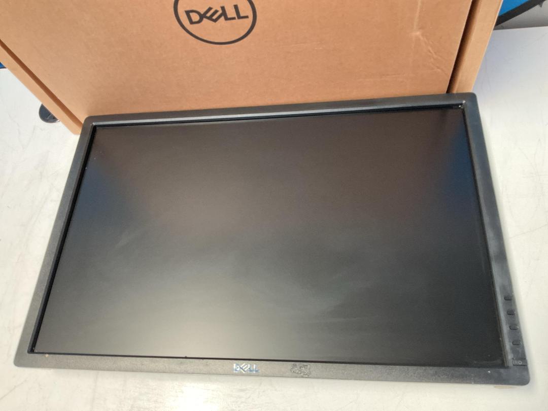 Photo '4' of Dell 24” LCD Computer Monitor - Model U2412Mc Photo '4' of Dell 24” LCD Computer Monitor - Model U2412Mc