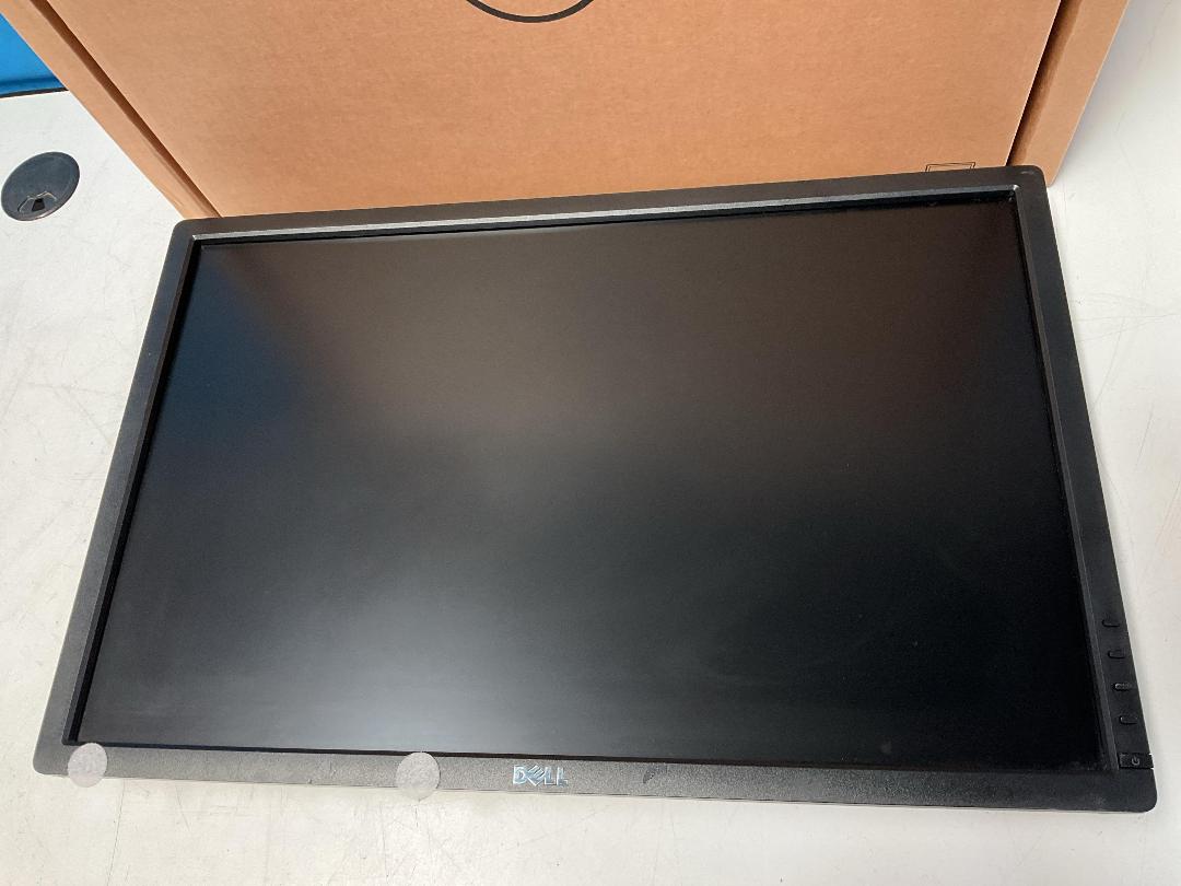 Photo '4' of Dell 24” LCD Computer Monitor - Model U2412Mc Photo '4' of Dell 24” LCD Computer Monitor - Model U2412Mc