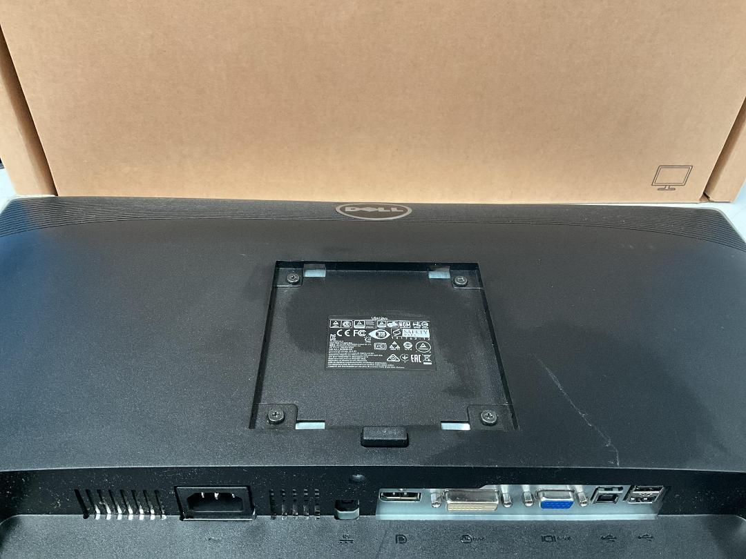 Photo '13' of Dell 24” LCD Computer Monitor - Model U2412Mc Photo '13' of Dell 24” LCD Computer Monitor - Model U2412Mc