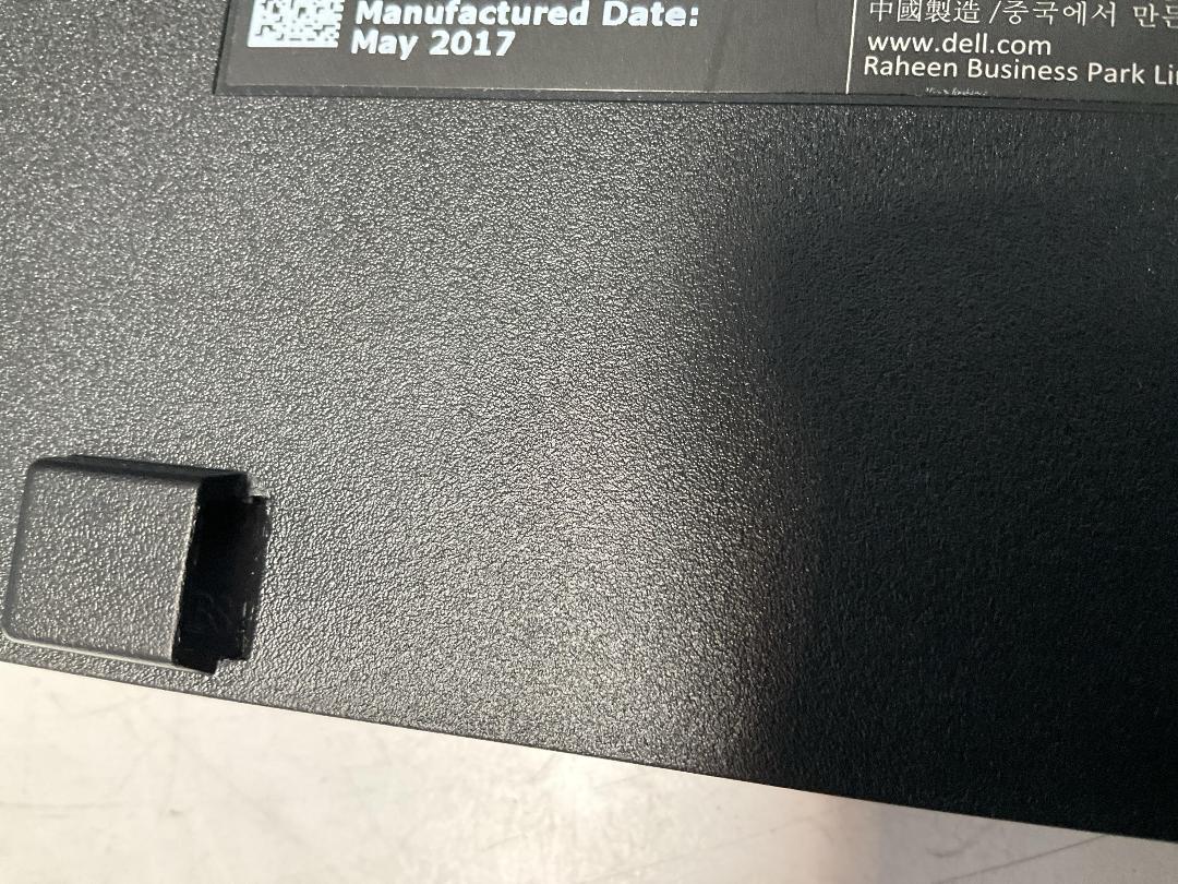 Photo '17' of 7x Dell 24” LCD Computer Monitors - Do Not Work, Use for Parts Only Photo '17' of 7x Dell 24” LCD Computer Monitors - Do Not Work, Use for Parts Only