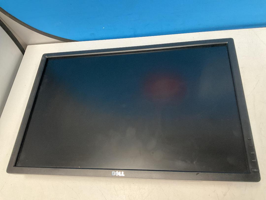 Photo '26' of 7x Dell 24” LCD Computer Monitors - Do Not Work, Use for Parts Only Photo '26' of 7x Dell 24” LCD Computer Monitors - Do Not Work, Use for Parts Only