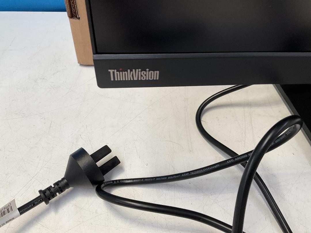 Photo '8' of Lenovo ThinkVision 32” Flat Panel LCD Computer Monitor - P32p-20 Photo '8' of Lenovo ThinkVision 32” Flat Panel LCD Computer Monitor - P32p-20