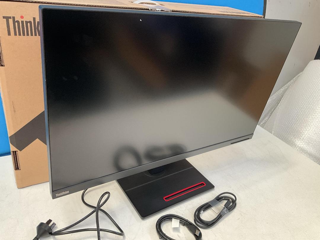 Photo '11' of Lenovo ThinkVision 32” Flat Panel LCD Computer Monitor - P32p-20 Photo '11' of Lenovo ThinkVision 32” Flat Panel LCD Computer Monitor - P32p-20