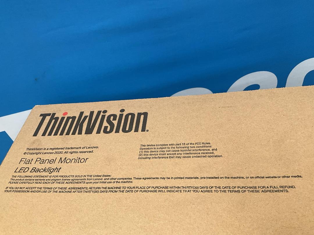 Photo '17' of Lenovo ThinkVision 32” Flat Panel LCD Computer Monitor - P32p-20 Photo '17' of Lenovo ThinkVision 32” Flat Panel LCD Computer Monitor - P32p-20