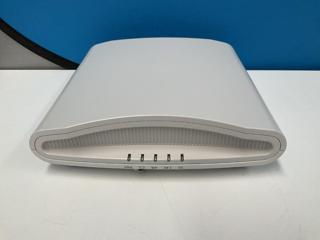 Photo '6' of Ruckus ZoneFlex R710 Wifi Access Point
