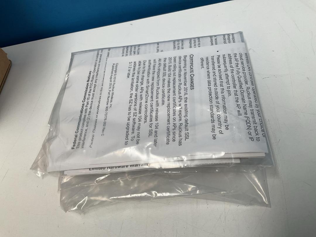 Photo '5' of Ruckus ZoneFlex R710 Wifi Access Point