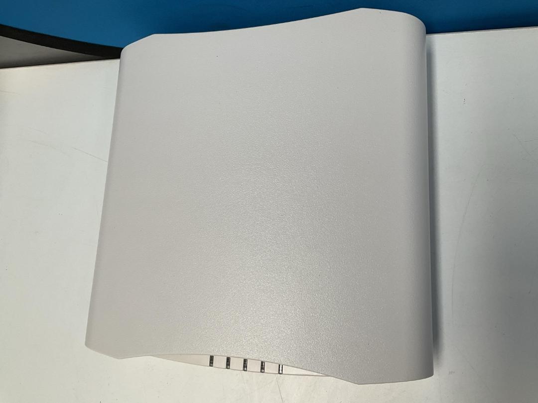 Photo '8' of Ruckus ZoneFlex R710 Wifi Access Point