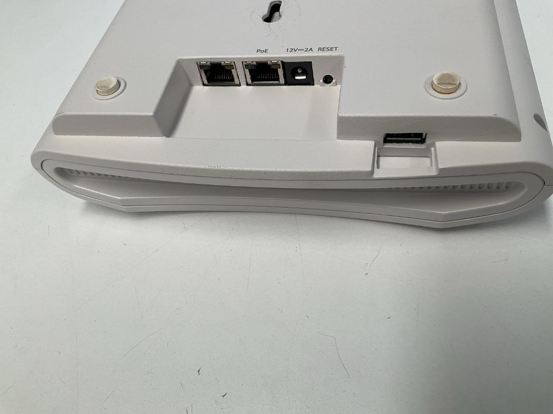 Photo '12' of Ruckus ZoneFlex R710 Wifi Access Point