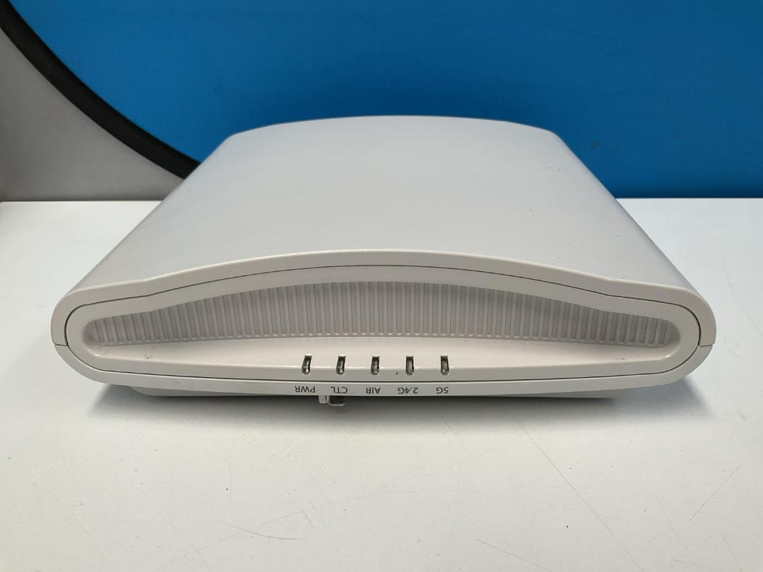 Photo '6' of Ruckus ZoneFlex R710 Wifi Access Point Photo '6' of Ruckus ZoneFlex R710 Wifi Access Point