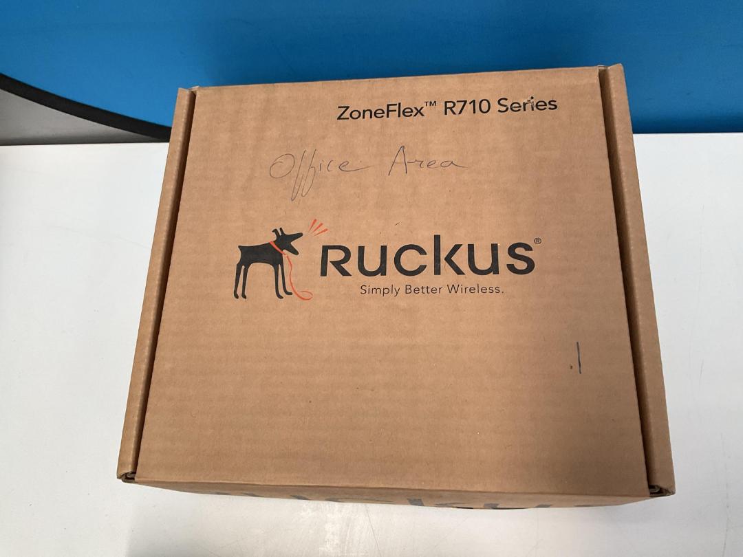 Photo '2' of Ruckus ZoneFlex R710 Wifi Access Point Photo '2' of Ruckus ZoneFlex R710 Wifi Access Point