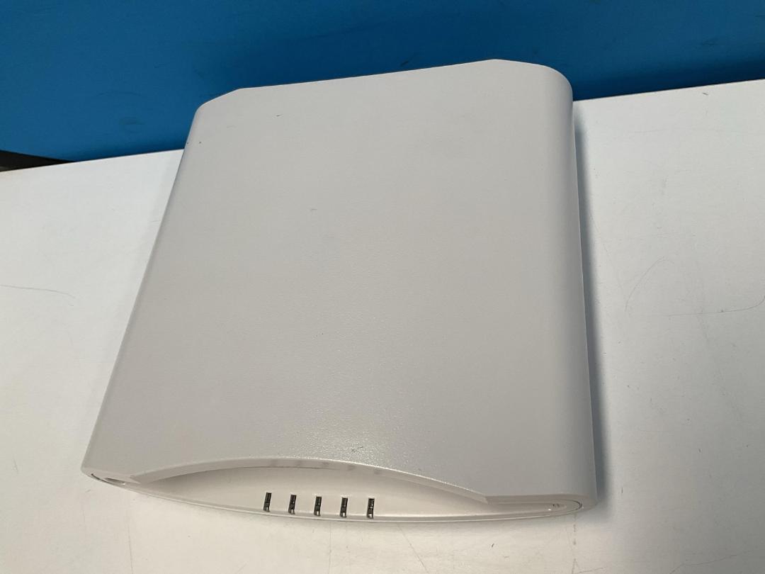 Photo '3' of Ruckus ZoneFlex R710 Wifi Access Point Photo '3' of Ruckus ZoneFlex R710 Wifi Access Point