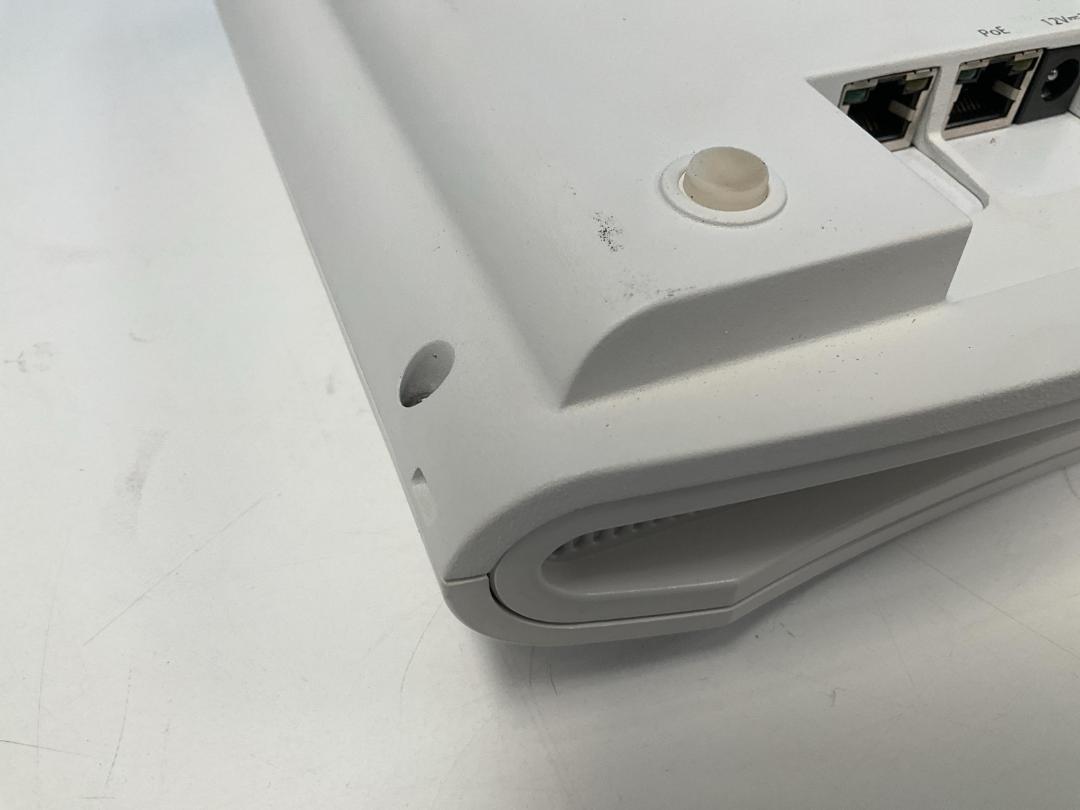 Photo '9' of Ruckus ZoneFlex R710 Wifi Access Point Photo '9' of Ruckus ZoneFlex R710 Wifi Access Point