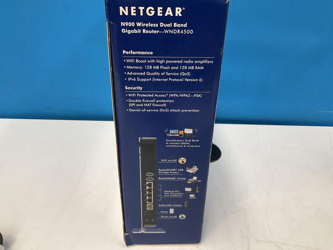 Photo '5' of NetGear N900 Wireless Dual Band Gigabit Router - Model WNDR4500