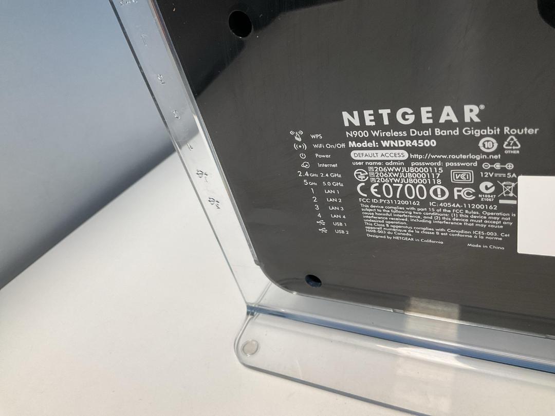 Photo '13' of NetGear N900 Wireless Dual Band Gigabit Router - Model WNDR4500