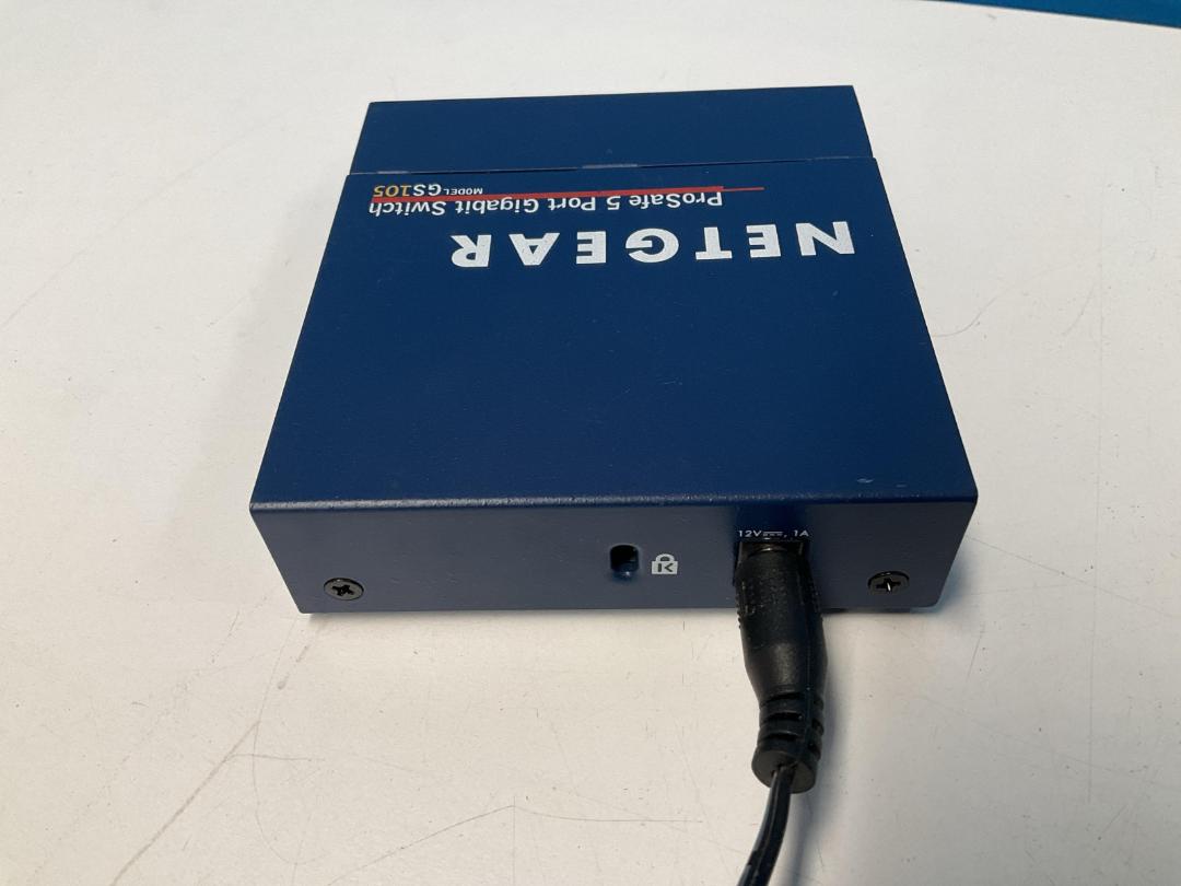 Photo '7' of NetGear ProSafe 5Port Gigabit Switch - Model GS105 Photo '7' of NetGear ProSafe 5Port Gigabit Switch - Model GS105