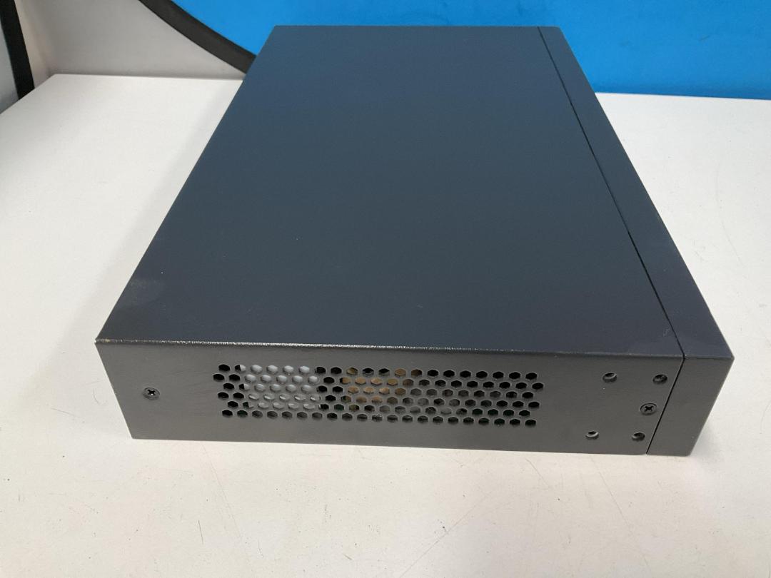 Photo '9' of Tp-Link 16-Port Gigabit Easy Smart Switch with 8-Port PoE+