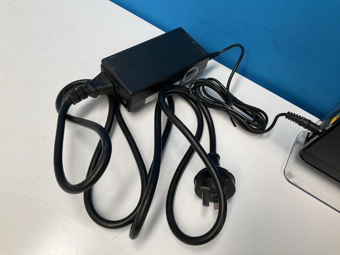 Photo '4' of NetGear N900 Wireless Dual Band Gigabit Router - Model WNDR4500 Photo '4' of NetGear N900 Wireless Dual Band Gigabit Router - Model WNDR4500