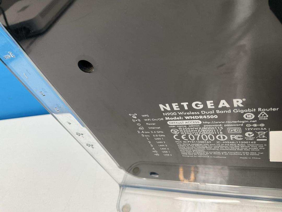 Photo '2' of NetGear N900 Wireless Dual Band Gigabit Router - Model WNDR4500 Photo '2' of NetGear N900 Wireless Dual Band Gigabit Router - Model WNDR4500