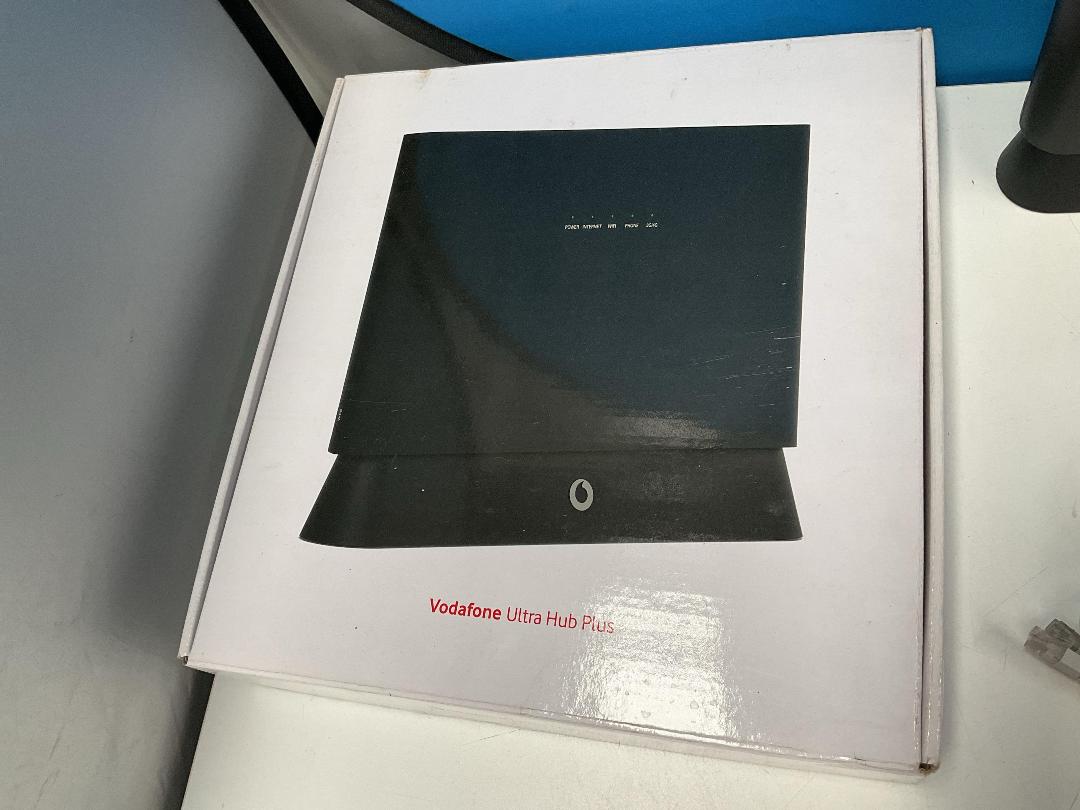 Photo '2' of Vodafone Ultra Hub Plus Photo '2' of Vodafone Ultra Hub Plus