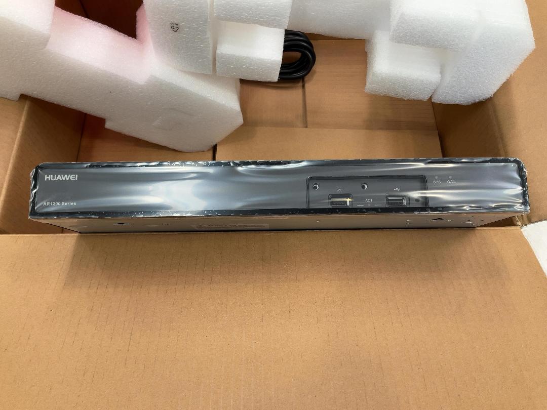 Photo '7' of Huawei AR1220E Enterprise Router Photo '7' of Huawei AR1220E Enterprise Router