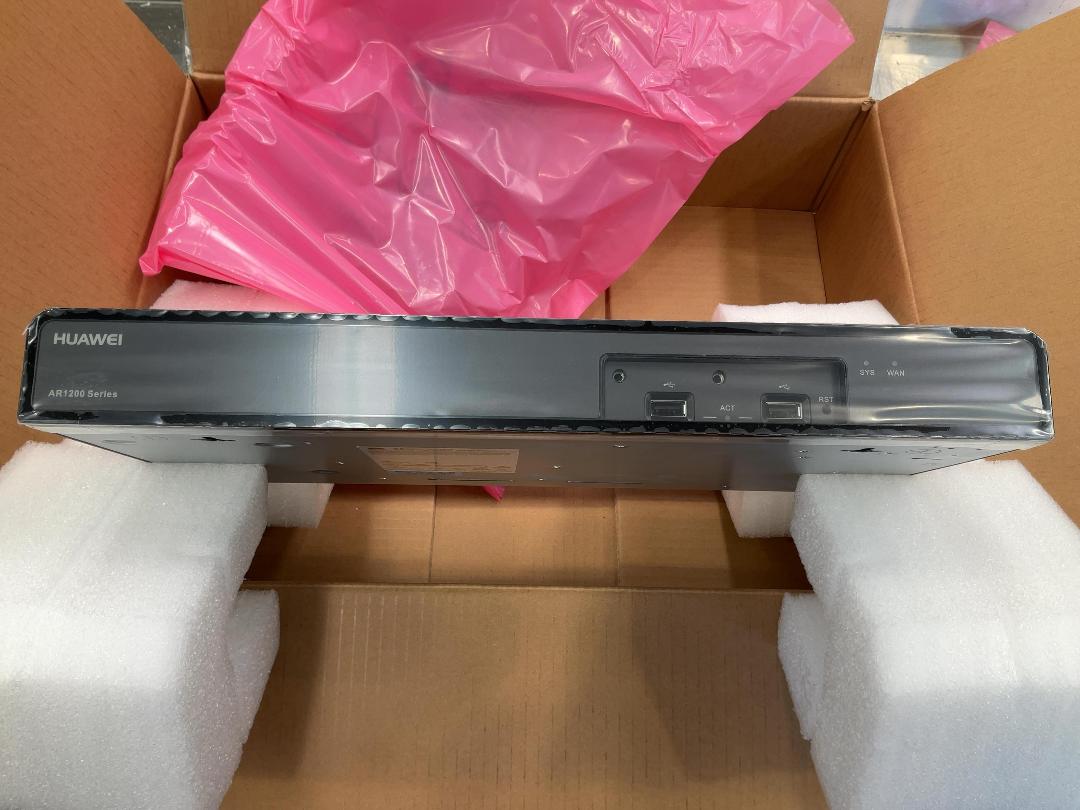 Photo '7' of Huawei AR1220E Enterprise Router Photo '7' of Huawei AR1220E Enterprise Router