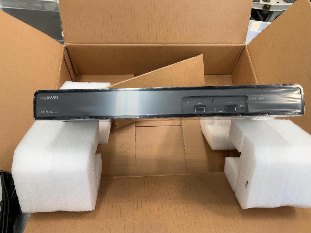Photo '7' of Huawei AR1220E Enterprise Router Photo '7' of Huawei AR1220E Enterprise Router