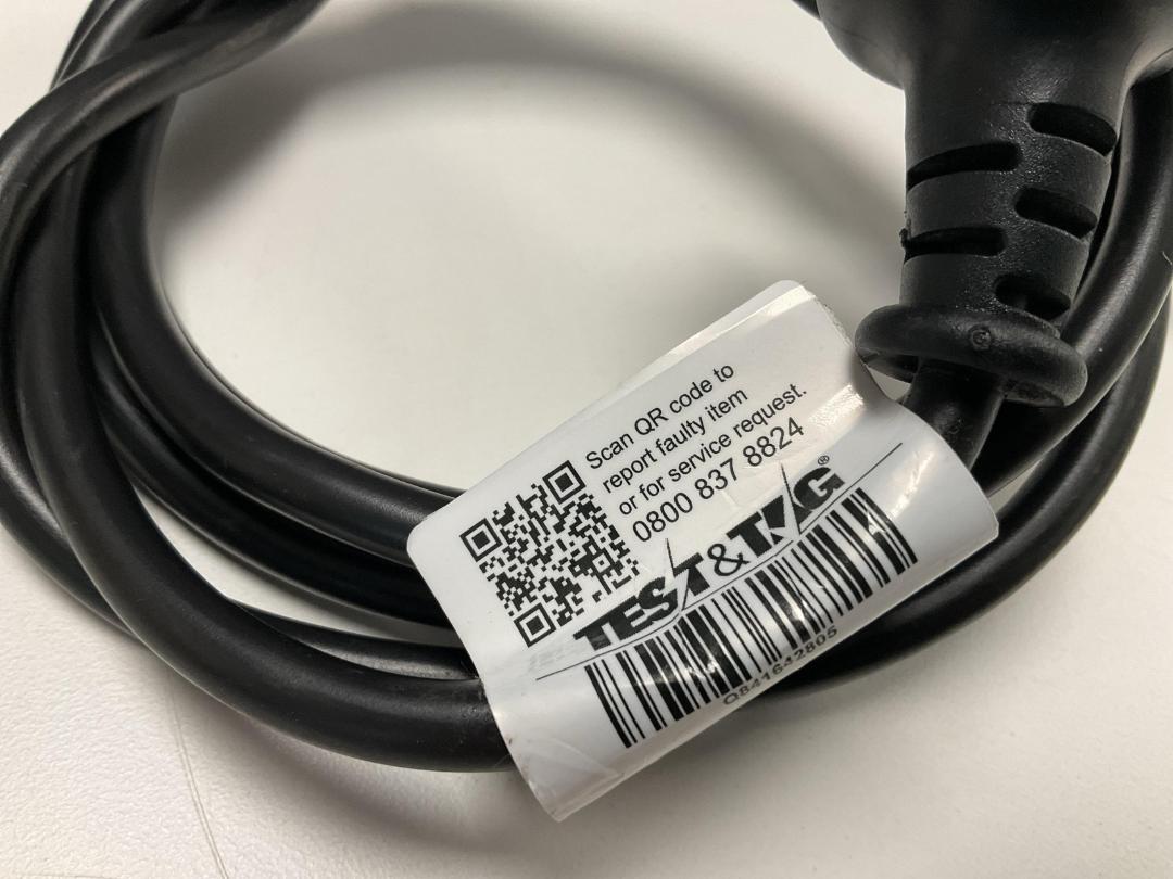 Photo '4' of 3 Pin Power Cords x2