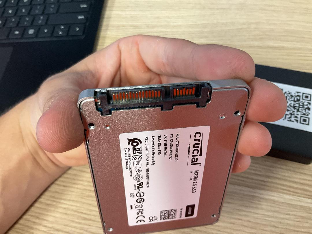 Photo '4' of Crucial 4TB MX500 SSD & Portable Case Photo '4' of Crucial 4TB MX500 SSD & Portable Case