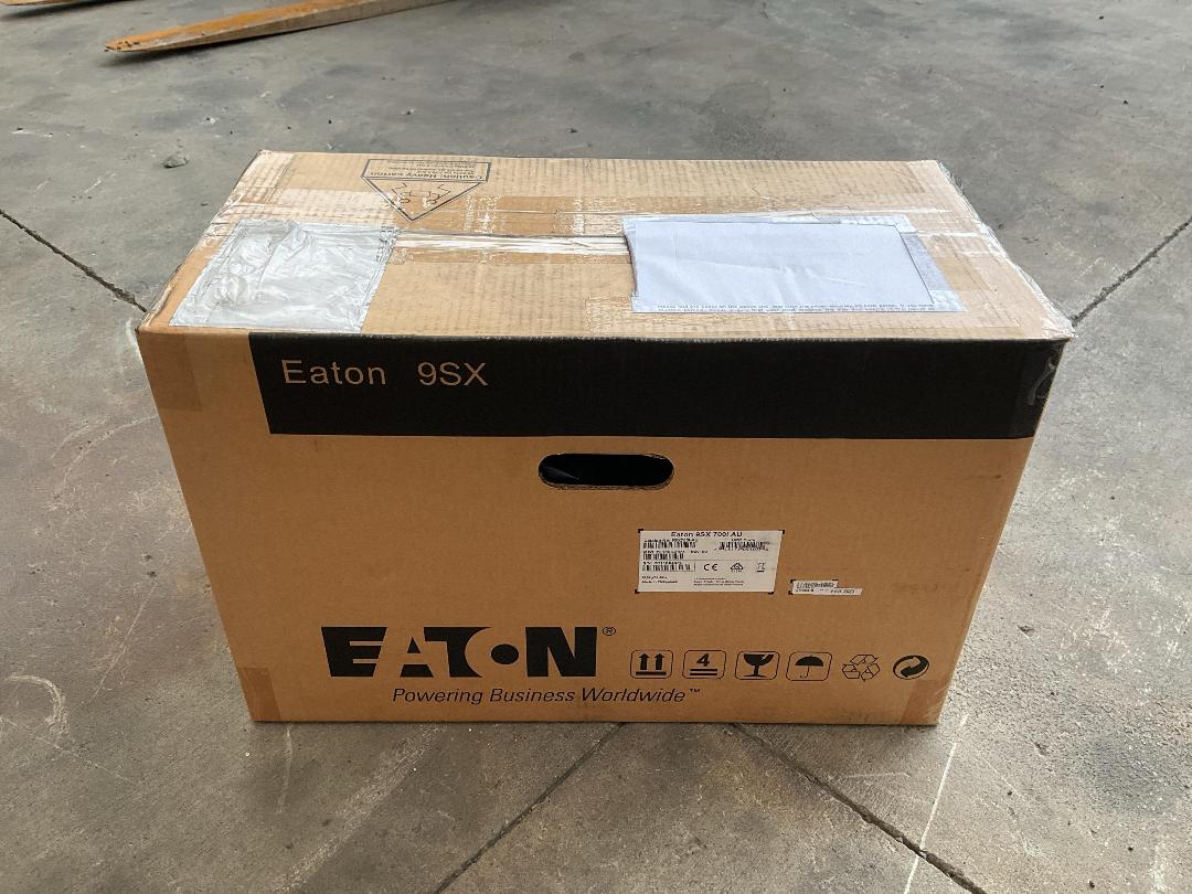 Photo '3' of Eaton 9SX 700i UPS