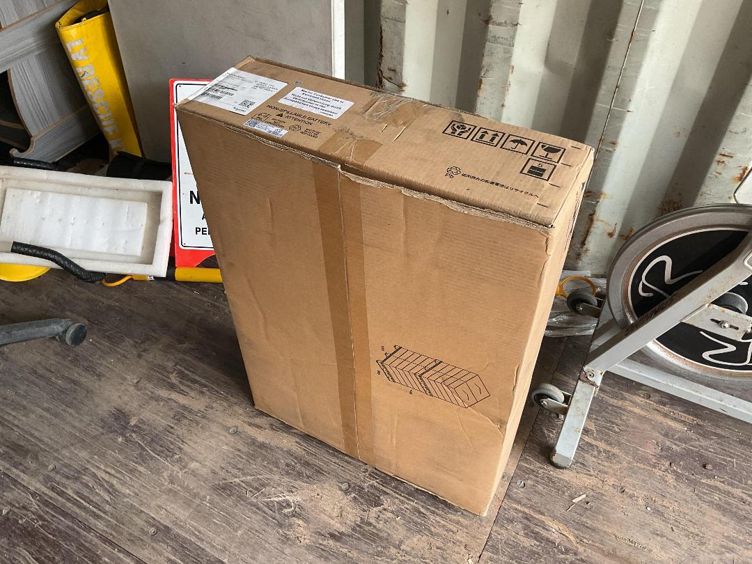 Photo '4' of APC Smart UPS 1500VA Rack Mount LCD SMT1500RMI1U