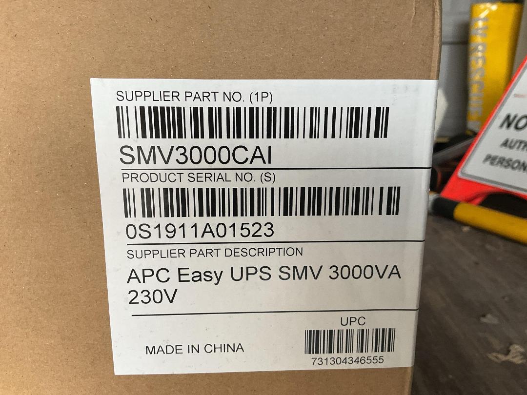 Photo '4' of APC Easy UPS 3000VA / 230 VA Battery Backup SMV3000CAI