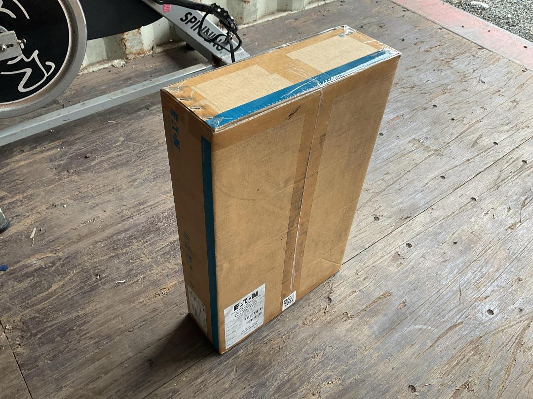 Photo '4' of Eaton 16A Rack Power Distribution Unit EMAT10-10