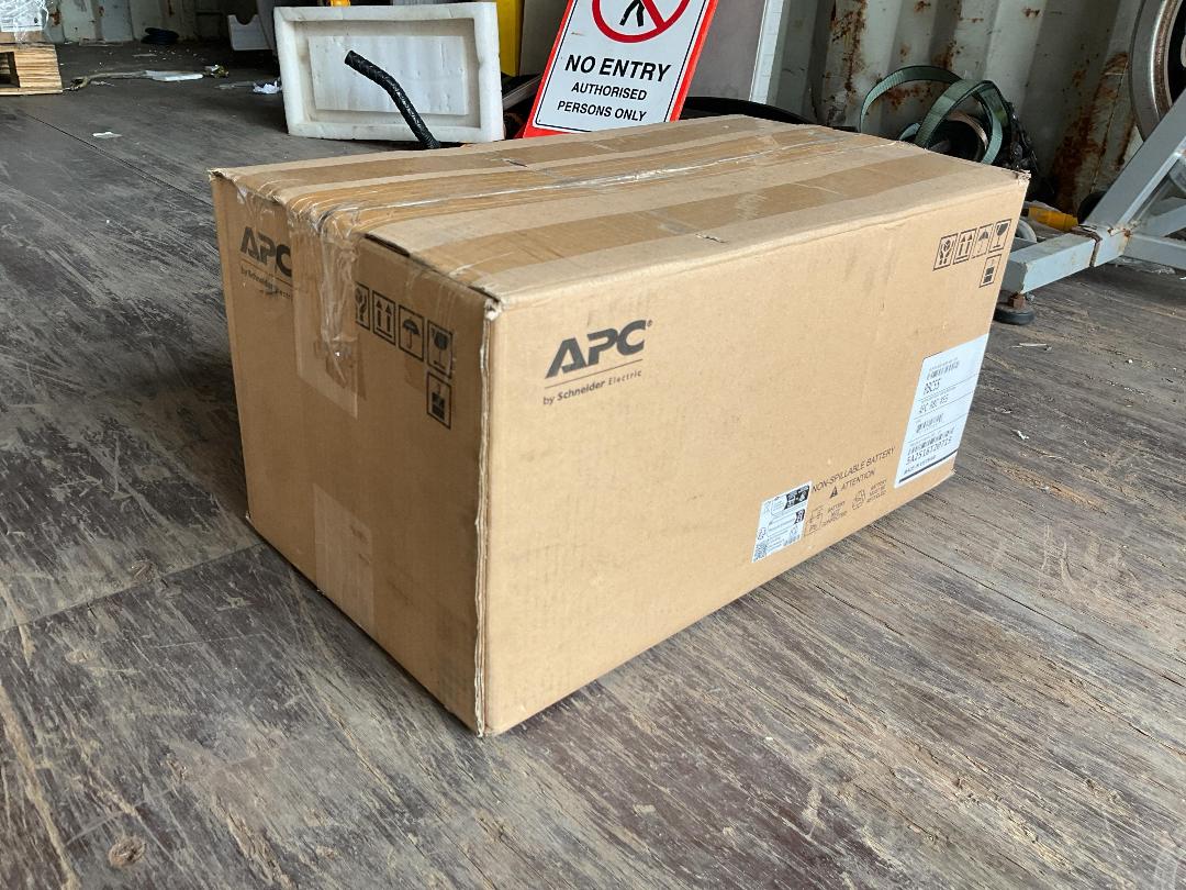 Photo '3' of APC RBC55 Replacement UPS Battery Cartridge