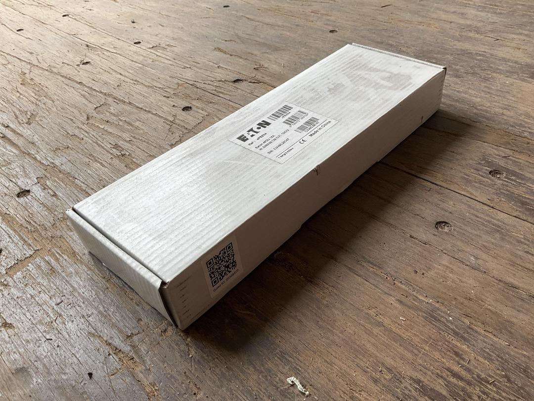 Photo '4' of Eaton ePDU 16A Rack Power Distribution Unit ePBZ04