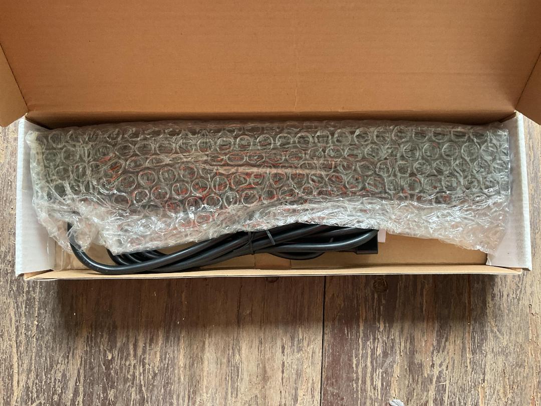 Photo '4' of Eaton ePDU 16A Rack Power Distribution Unit ePBZ04