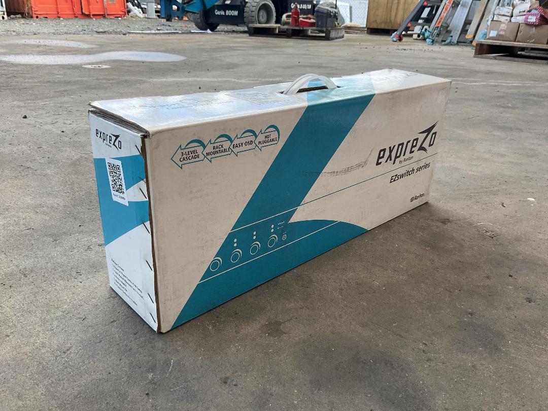 Photo '2' of Exprezo EZ-108 8-Port Combo KVM Switch