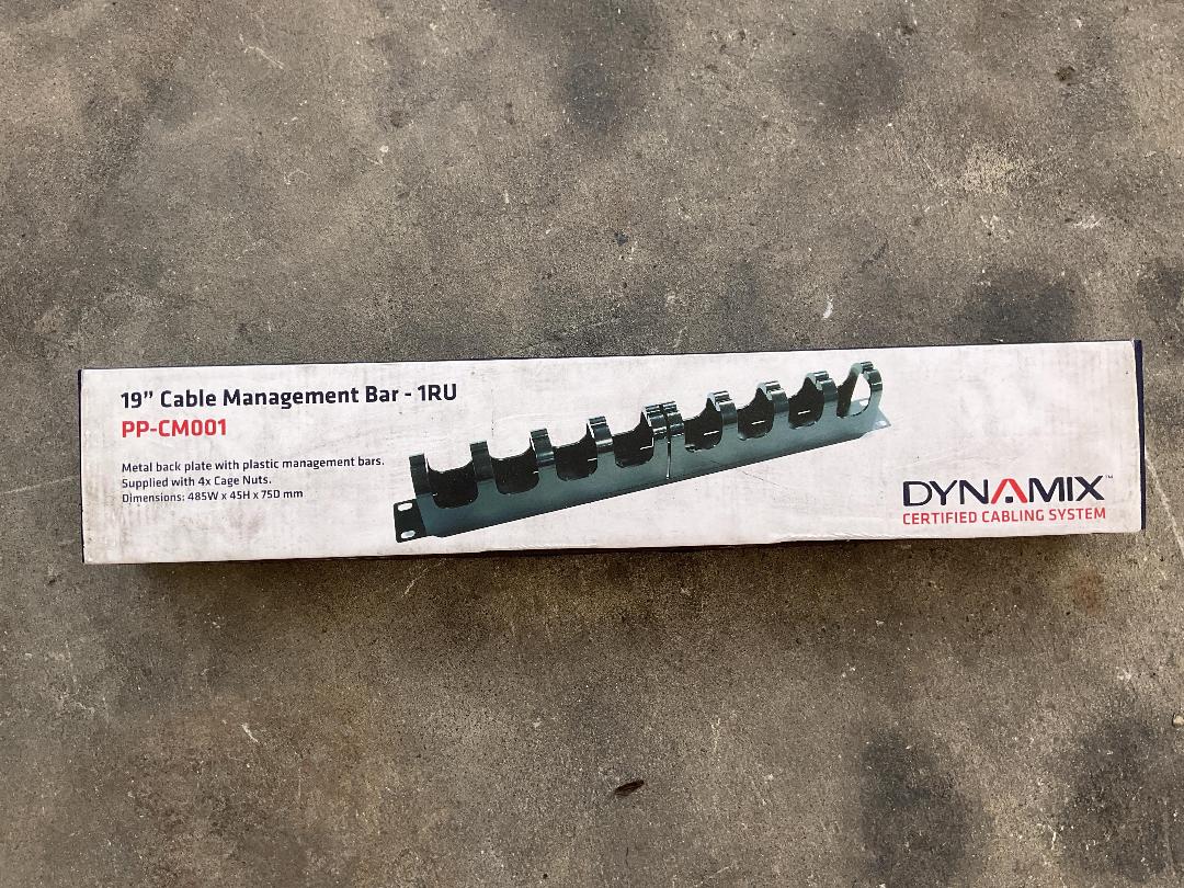 Photo '4' of Dynamix 5e 19” Cable Management Bar - 1RU