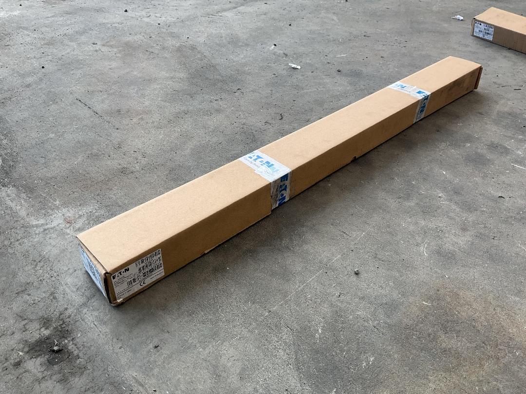 Photo '2' of Eaton ePDU Basic 16A ePBZ32