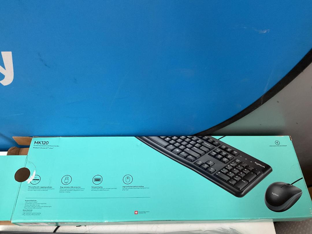 Photo '8' of 2x Keyboards, 5x Mouse Pads and 12x Mice